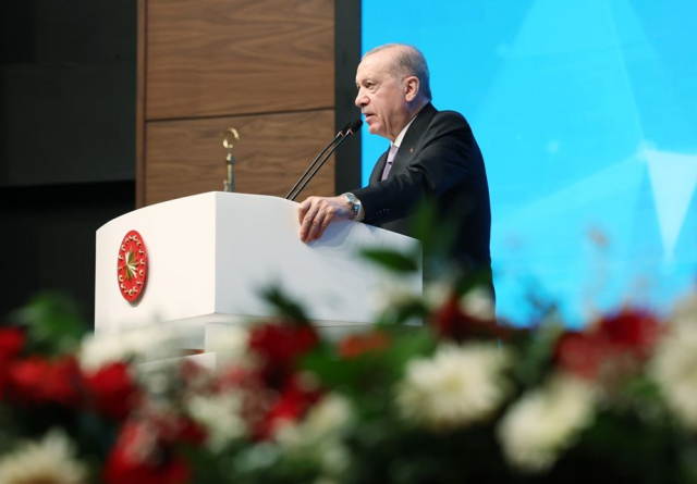 Cumhurbaşkanı Erdoğan net konuştu: Tepelerine binmeye devam edeceğiz