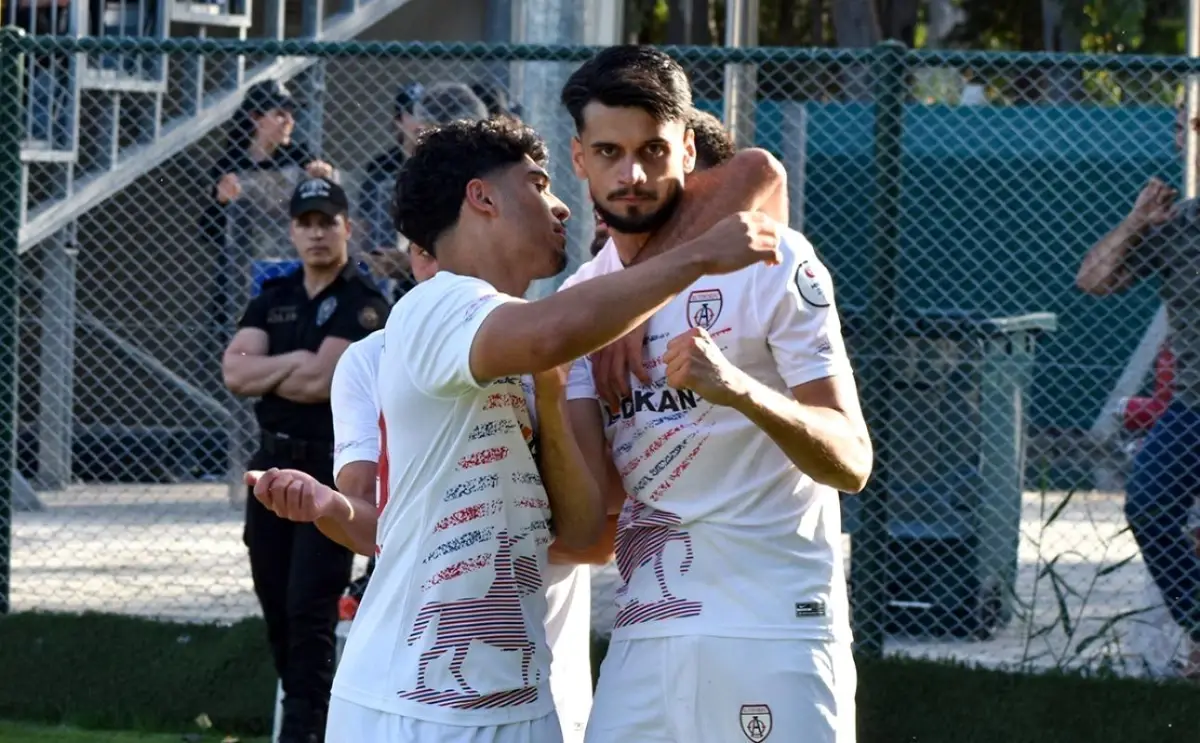 Keni Var Uzun: Hedefimiz 1. Lig\'e Yükselmek