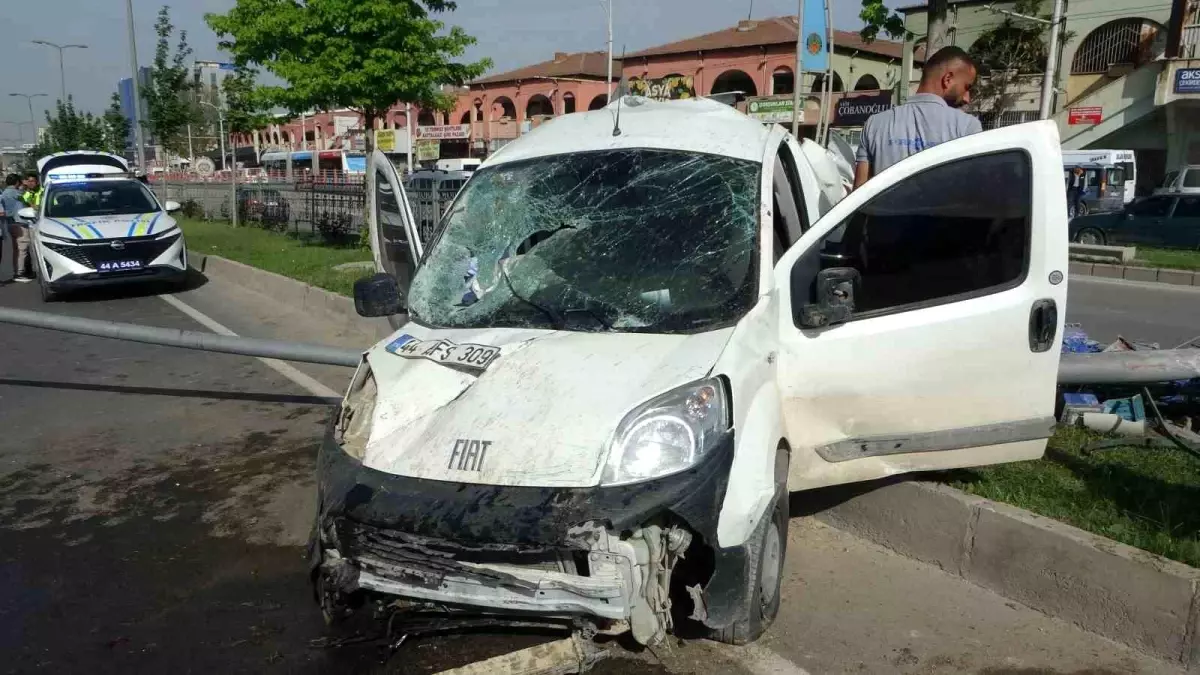 Malatya\'da Zincirleme Kaza: 1 Yaralı, 3 km Kuyruk