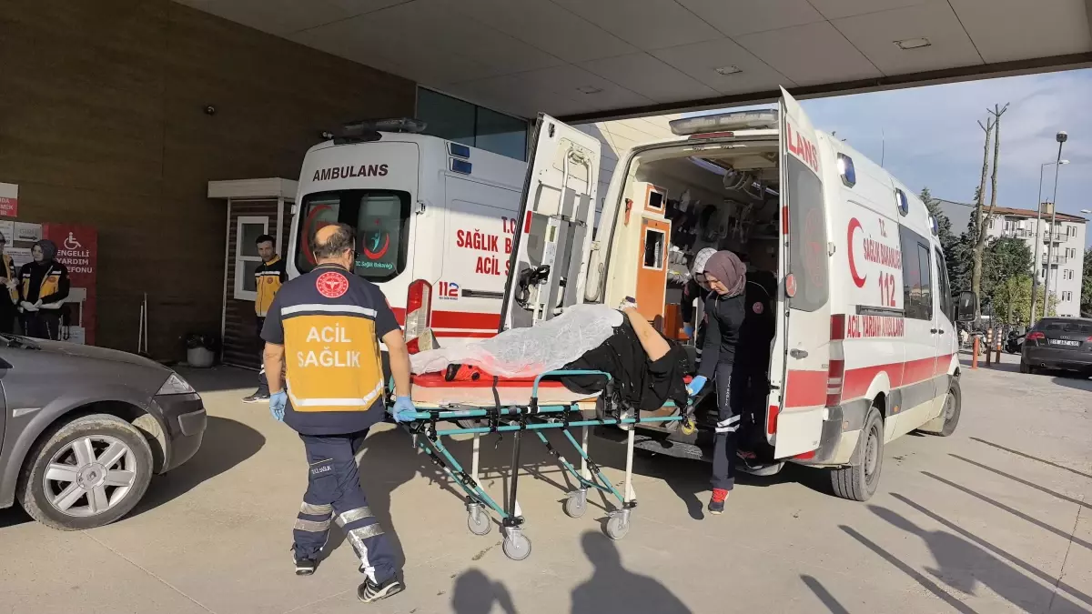 İnegöl\'de Motosiklet Kazası: 2 Yaralı