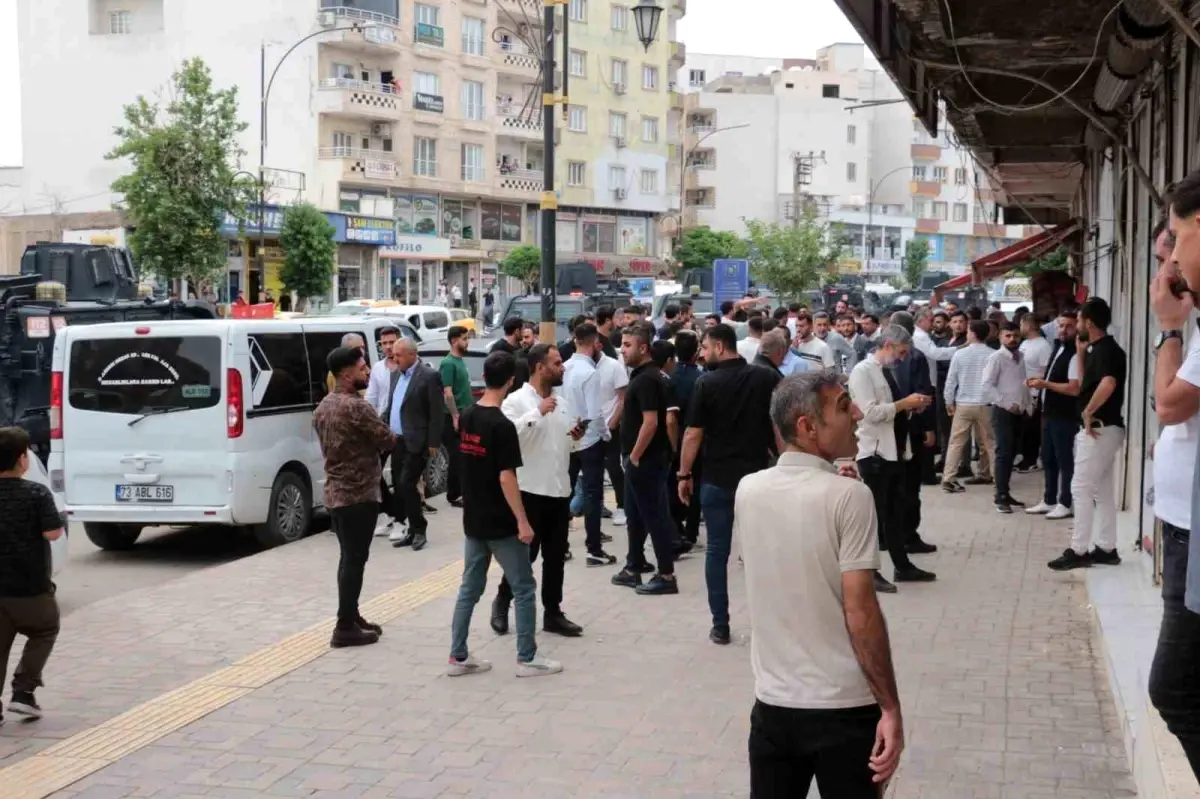 Cizre\'de Bıçaklı Kavga: 2 Yaralı