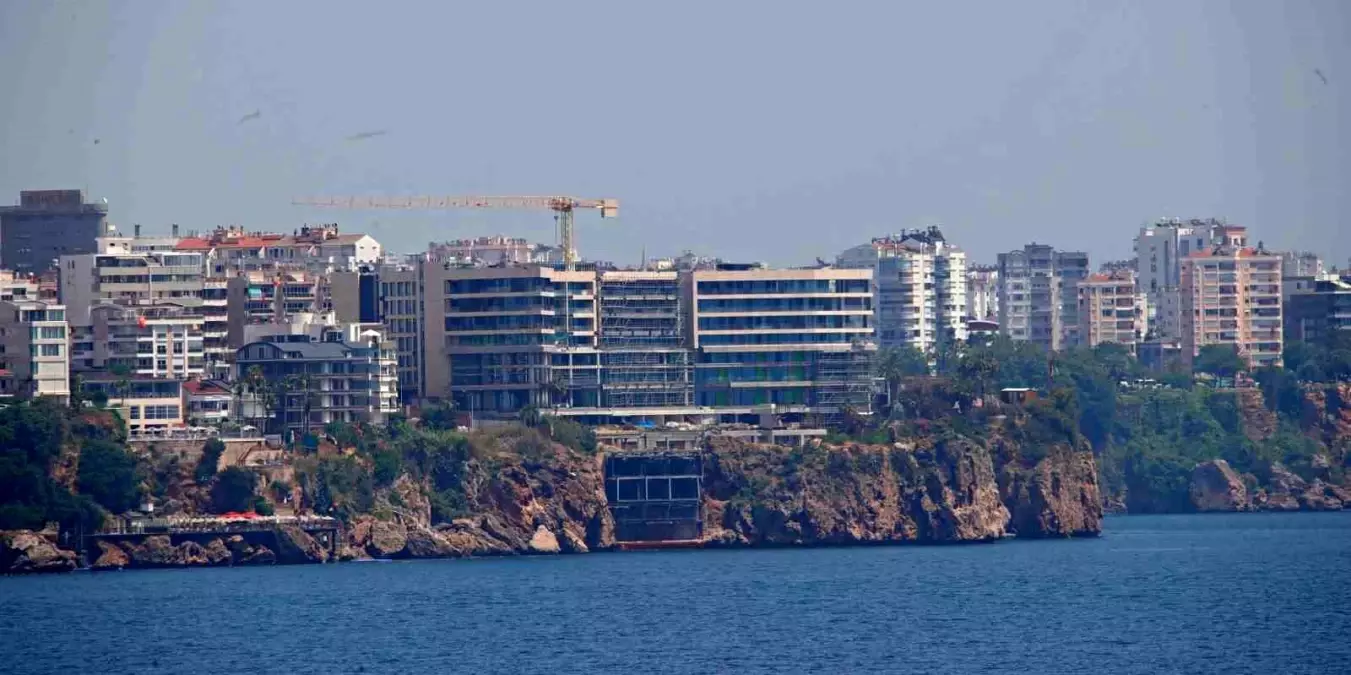 Antalya\'daki Gizli Tüneller Hakkında Vali Şahin Açıklamalarda Bulundu