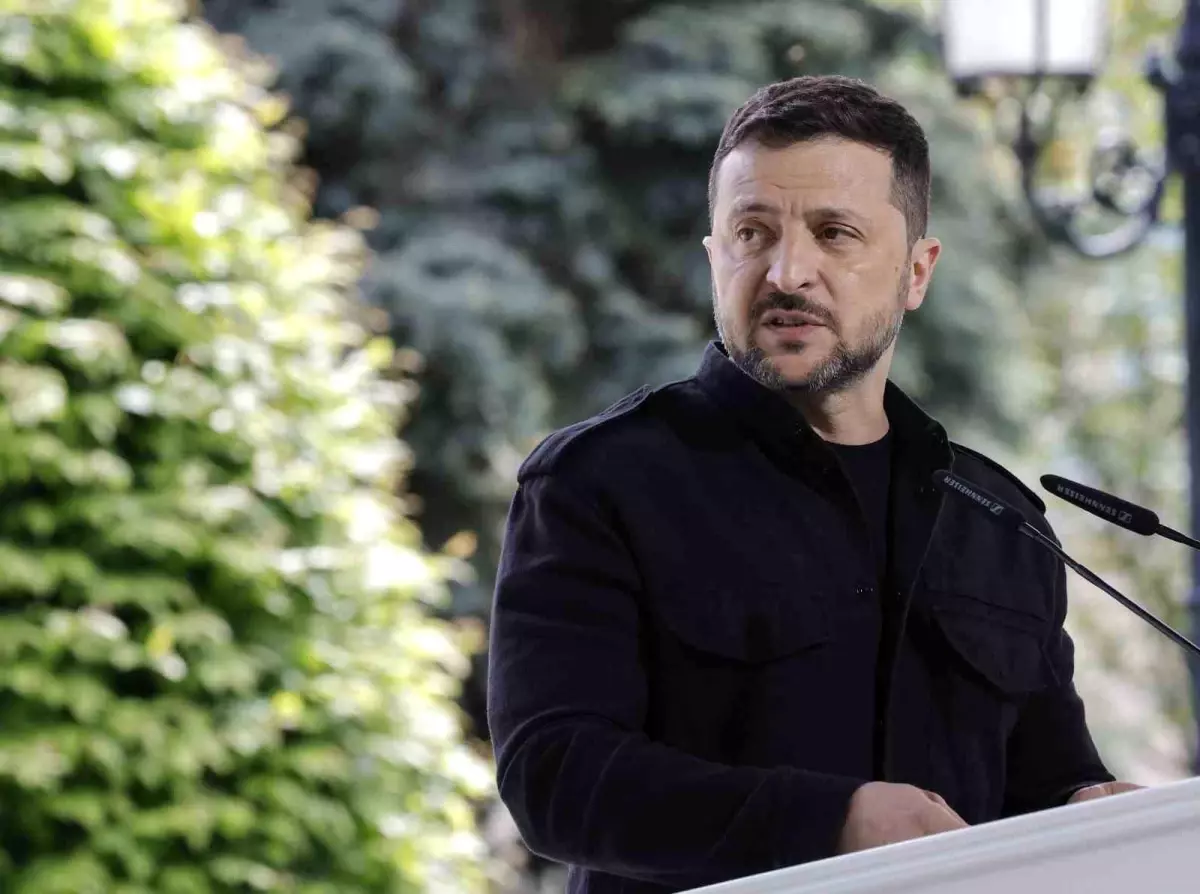Zelenskiy\'den Cumhurbaşkanı Erdoğan\'a: "Desteği ve diplomasiyi en üst düzeyde kolaylaştırmaya hazır olması dolayısıyla kendisine minnettarım"