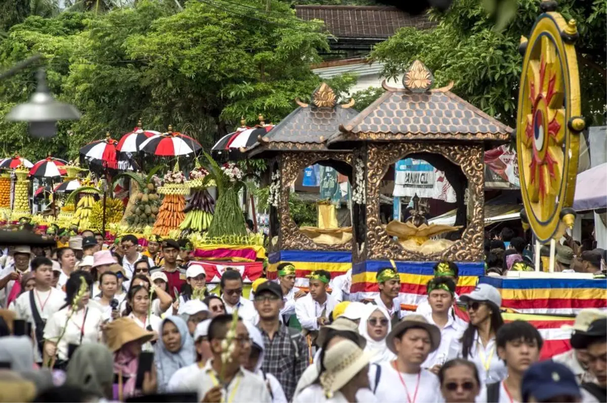 Borobudur\'da Vesak Günü Coşkuyla Kutlandı