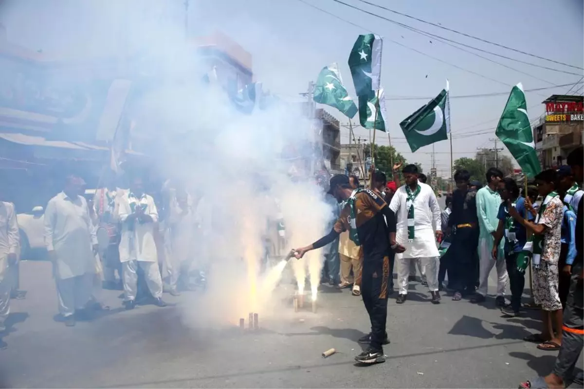Pakistan ve Hindistan\'dan Ateşkes