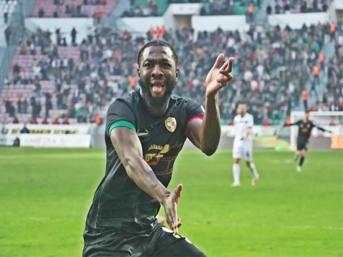Charly Keita Amed\'le Yollarını Ayırdı