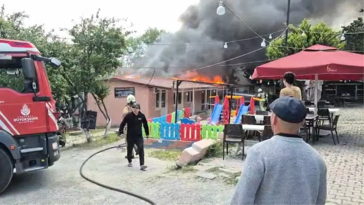 AVCILAR\'da Restoran Yangını
