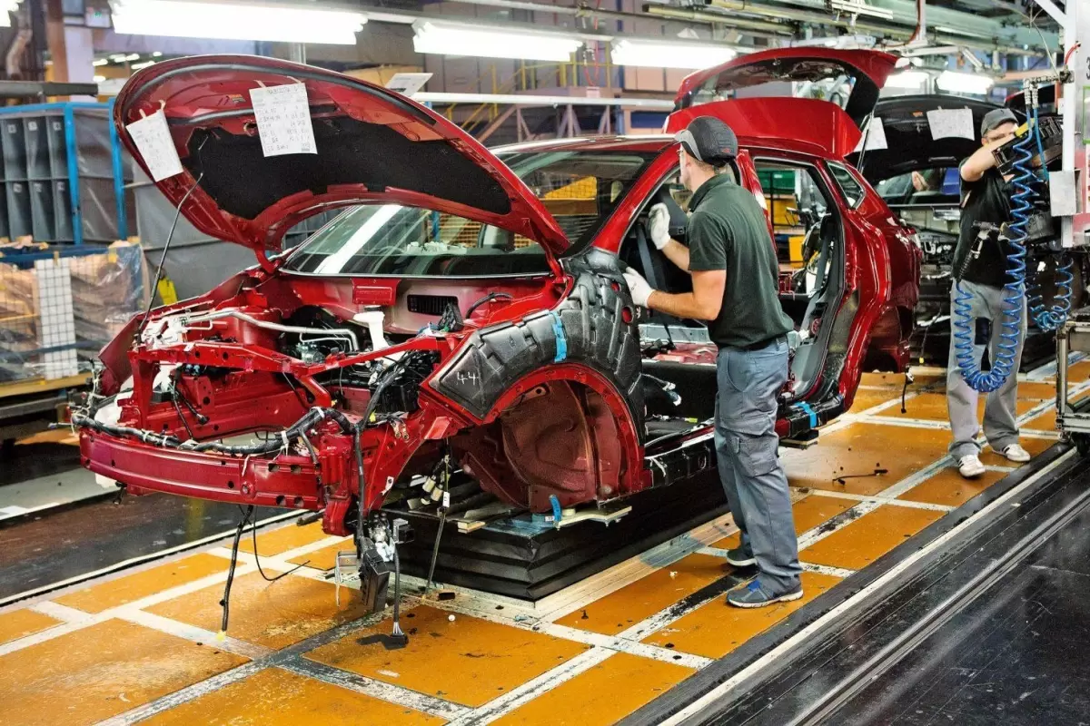 Otomotiv devi Türkiye\'ye geliyor! Fabrika açacağı kent belli oldu