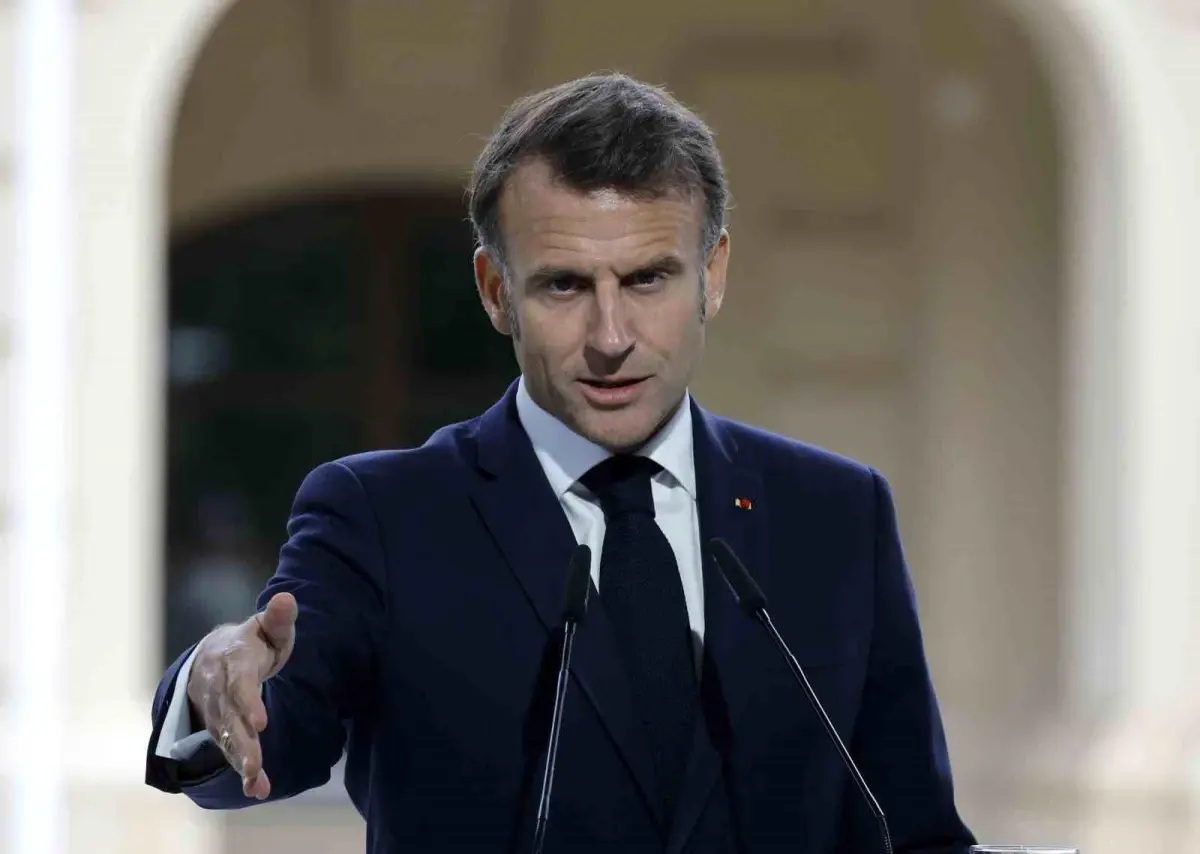 Macron\'dan Rusya\'ya Yeni Yaptırım Uyarısı