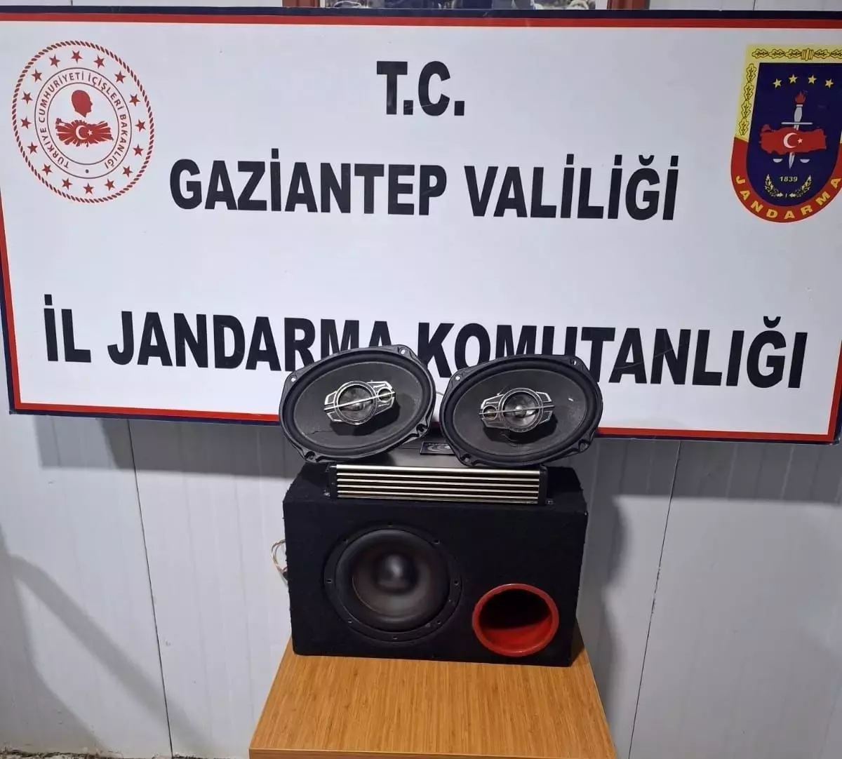 Gaziantep\'te hırsızlık şüphelisi 26 şahsı jandarma yakaladı