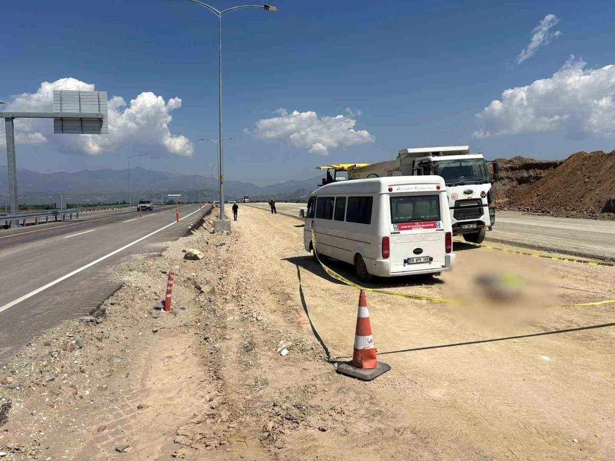 Aydın\'da Minibüs Altında Kalan Adam Hayatını Kaybetti