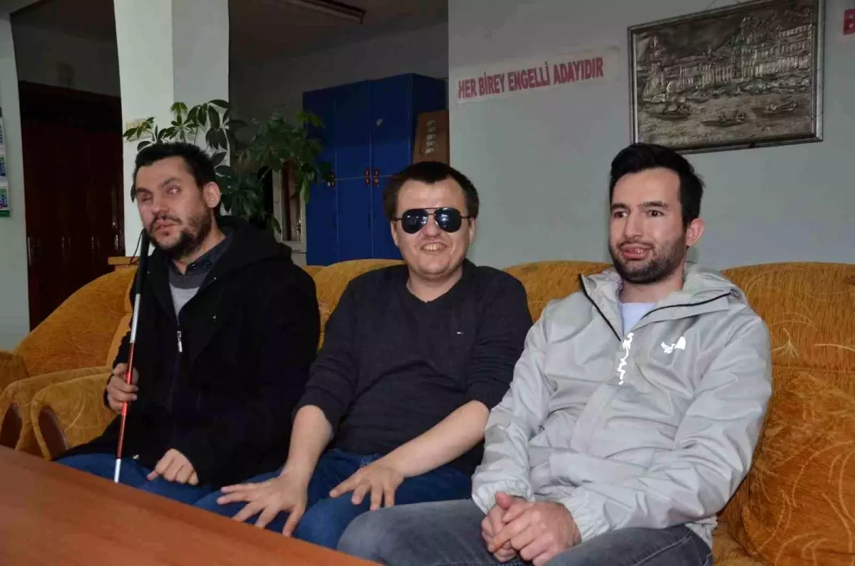 Bafra\'da Görme Engelliler Bankalarda Sorun Yaşıyor
