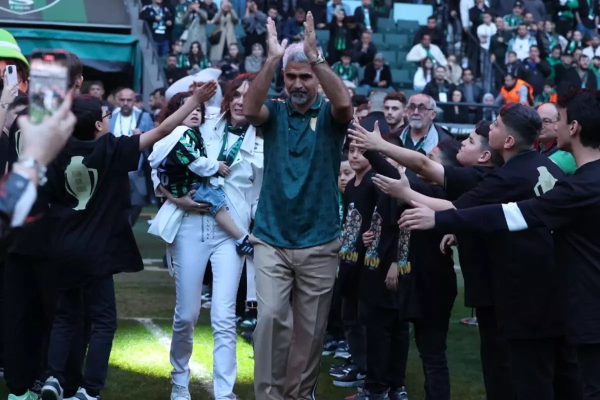 Kocaelispor\'dan ayrılan İsmet Taşdemir memleketinin takımını çalıştıracak