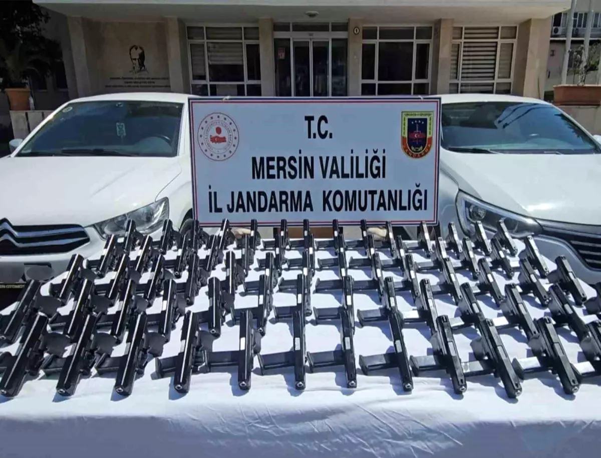 Mersin\'de Silah Kaçakçılarına Darbe!