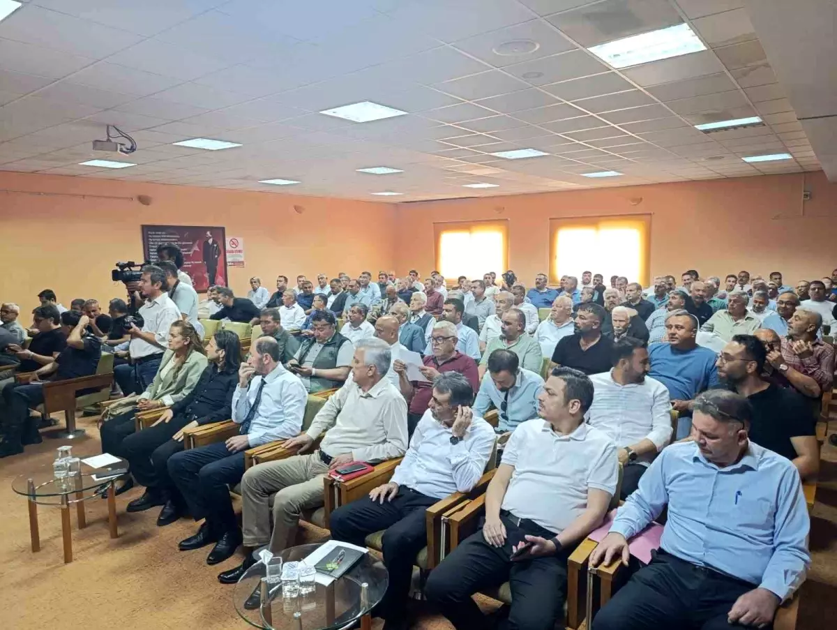 Kozan\'da Muhtarlara Bağımlılıkla Mücadele Semineri