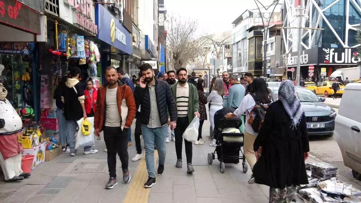 Van\'da PKK\'nın Feshi İş Dünyası Tarafından Desteklendi