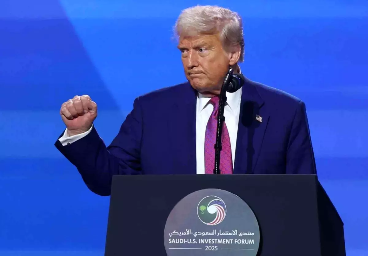 Trump: "Suriye\'ye yönelik tüm yaptırımları kaldırıyoruz"