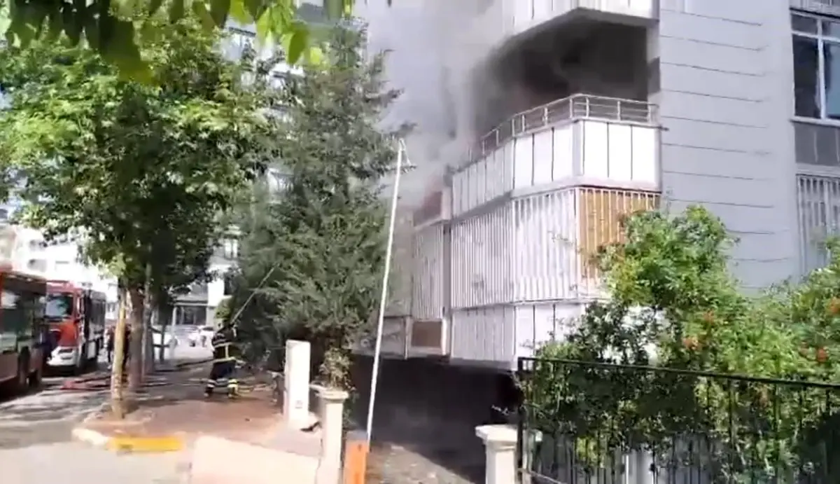 Şanlıurfa\'da Apartman Yangını: 4 Kişi Kurtarıldı