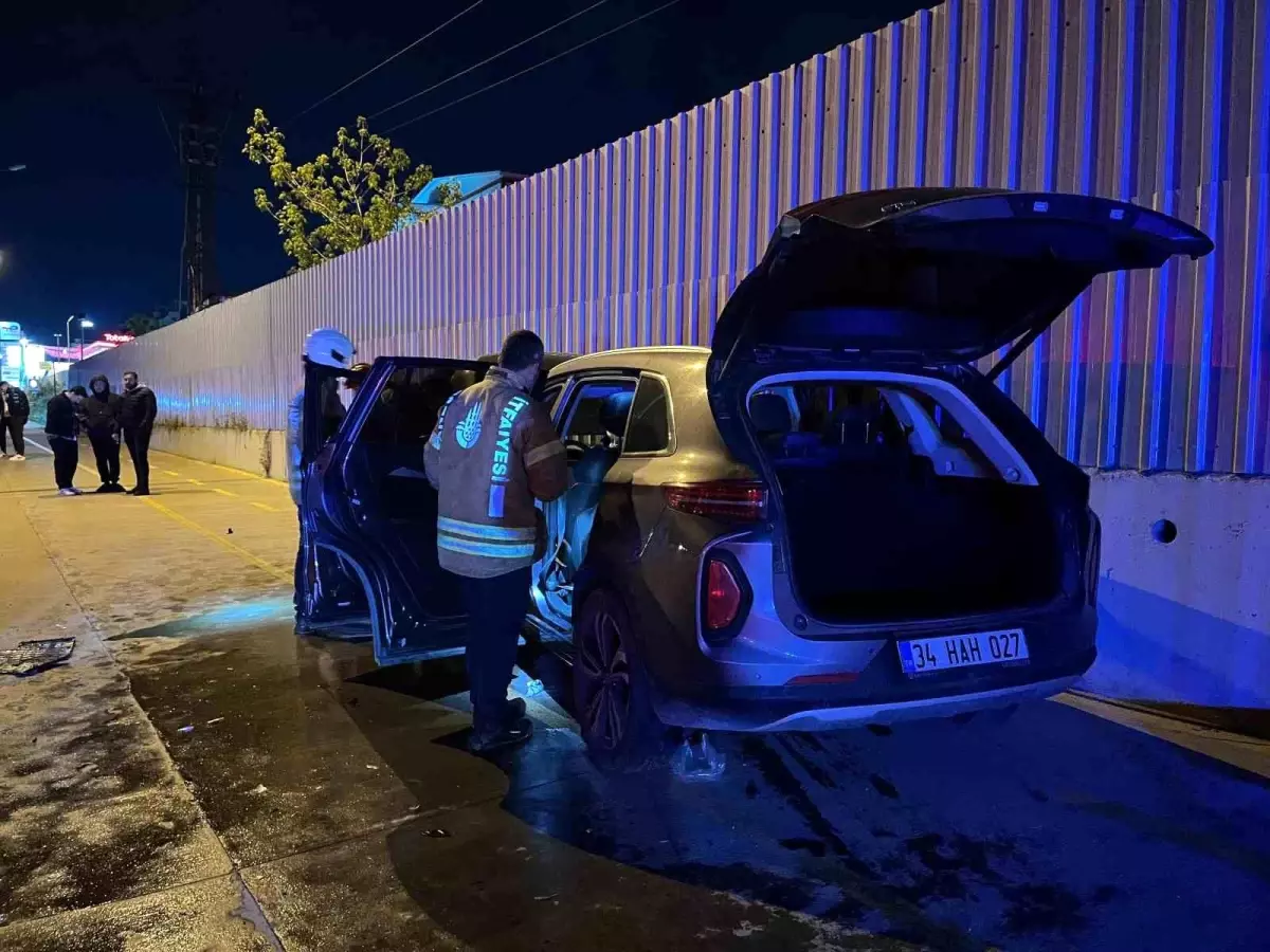 Başakşehir\'de Kaza: 5 Yaralı