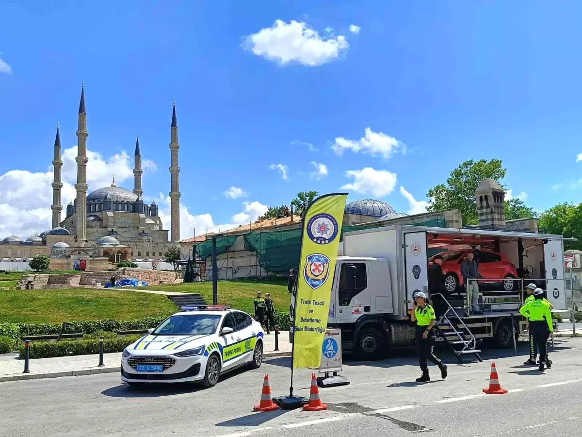 Edirne\'de Emniyet Kemeri Simülasyonu