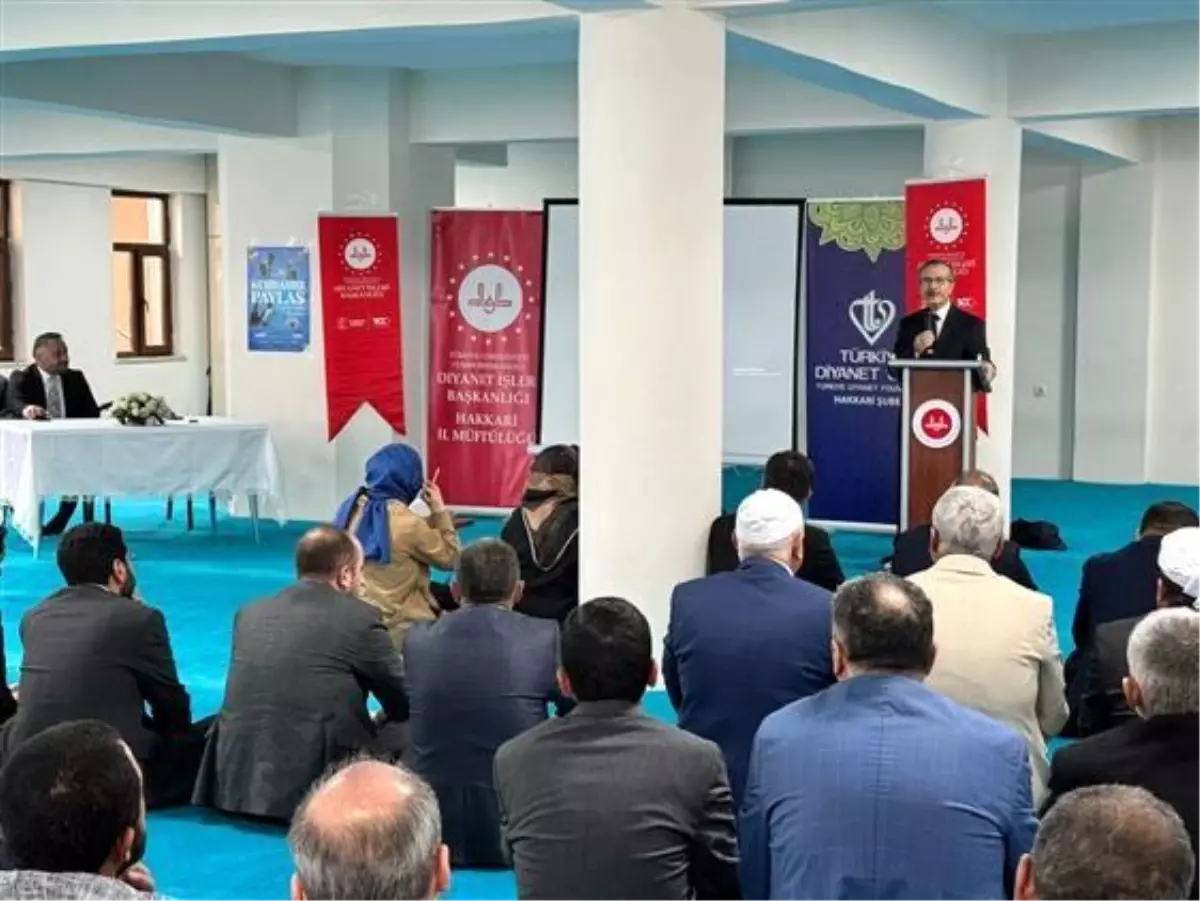 Kurban ve Yaz Kur\'an Kursları Toplantısı Hakkari\'de Yapıldı