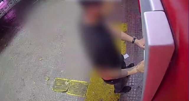 Evden çalışmak isteyenleri kandırdılar! Tam 100 milyon liralık vurgun Evden çalışmak isteyenleri kandırdılar! Tam 100 milyon liralık vurgun