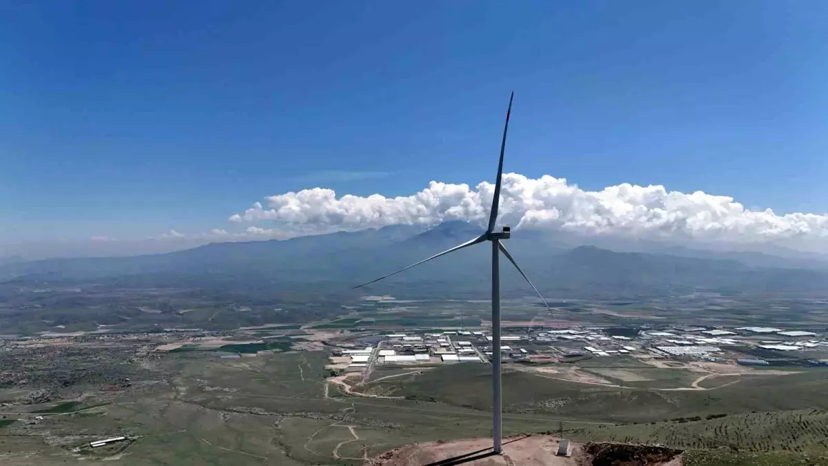 Kayseri\'de Rüzgar Enerji Santrali ile Ulaşımda Çevreci Dönüşüm