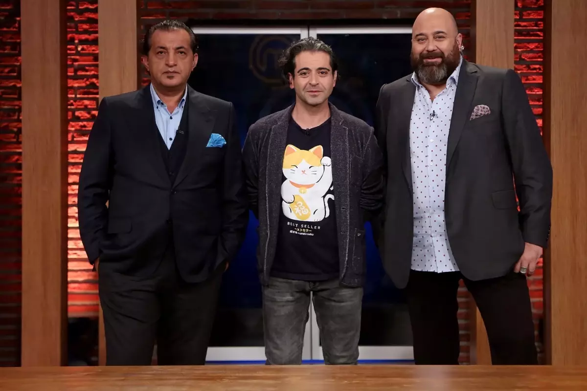 MasterChef\'in eski jüri üyesi siyasete atılarak CHP\'ye katıldı