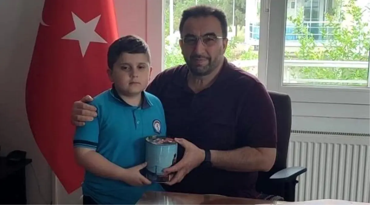 Minik Alparslan\'dan Kur\'an Kursuna Destek