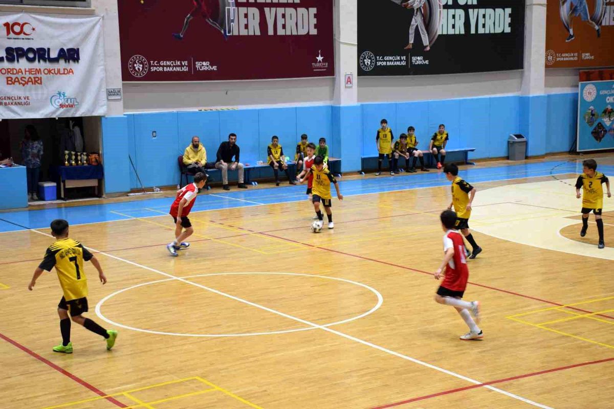 Futsal Müsabakaları Afyonkarahisar\'da Tamamlandı