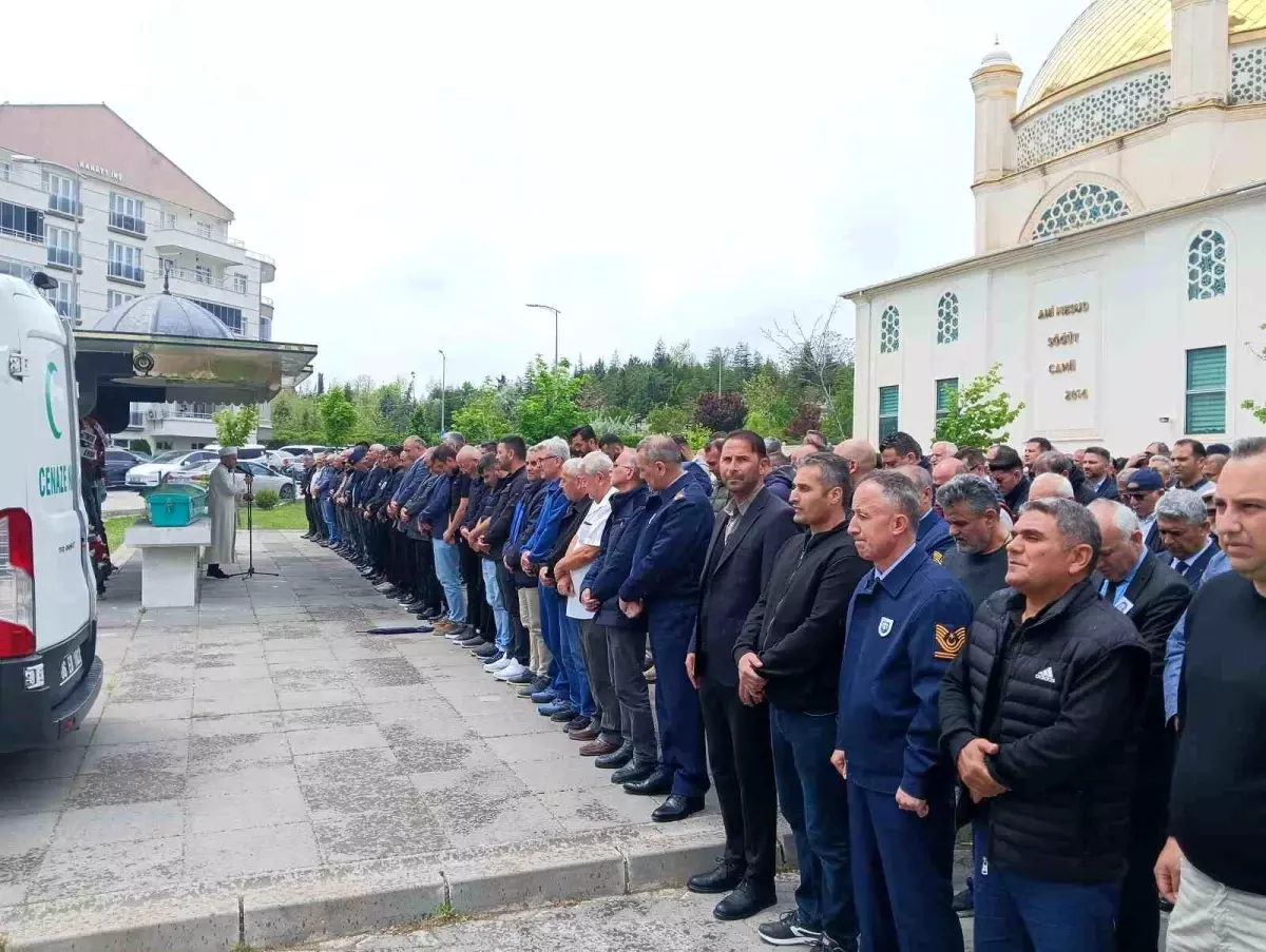 Ankara\'da Trafik Kazası: Anne ve Oğlu Hayatını Kaybetti