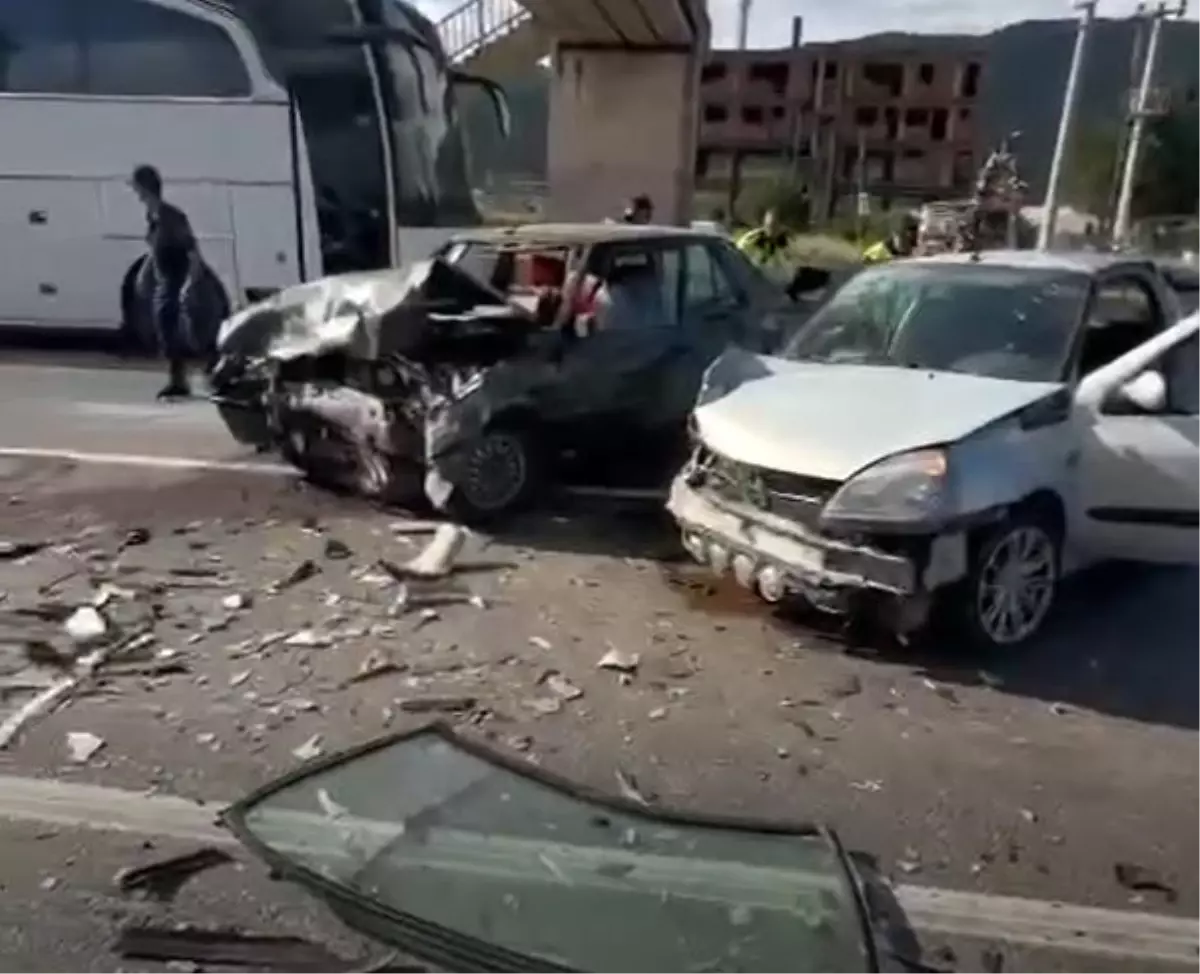 Yalova-İzmit yolunda zincirleme kaza