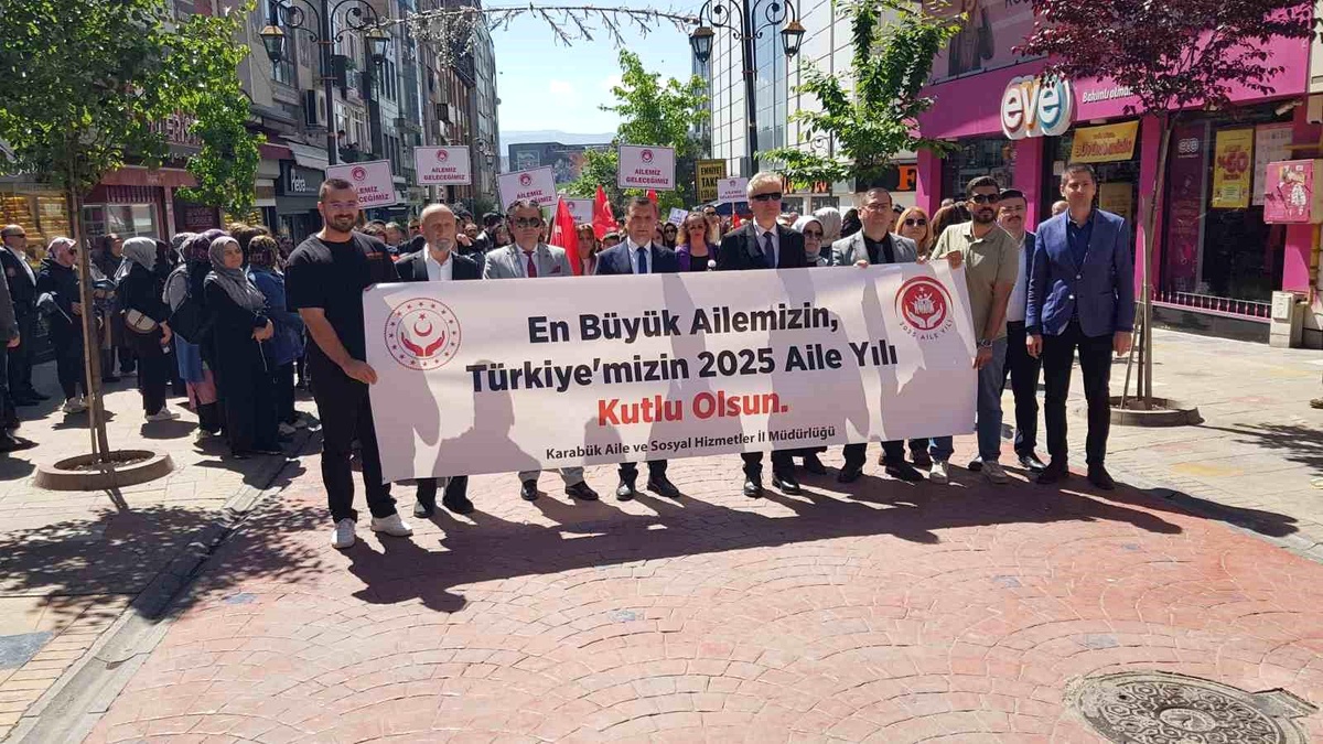 Aile Haftası kutlamaları yürüyüş ile başladı