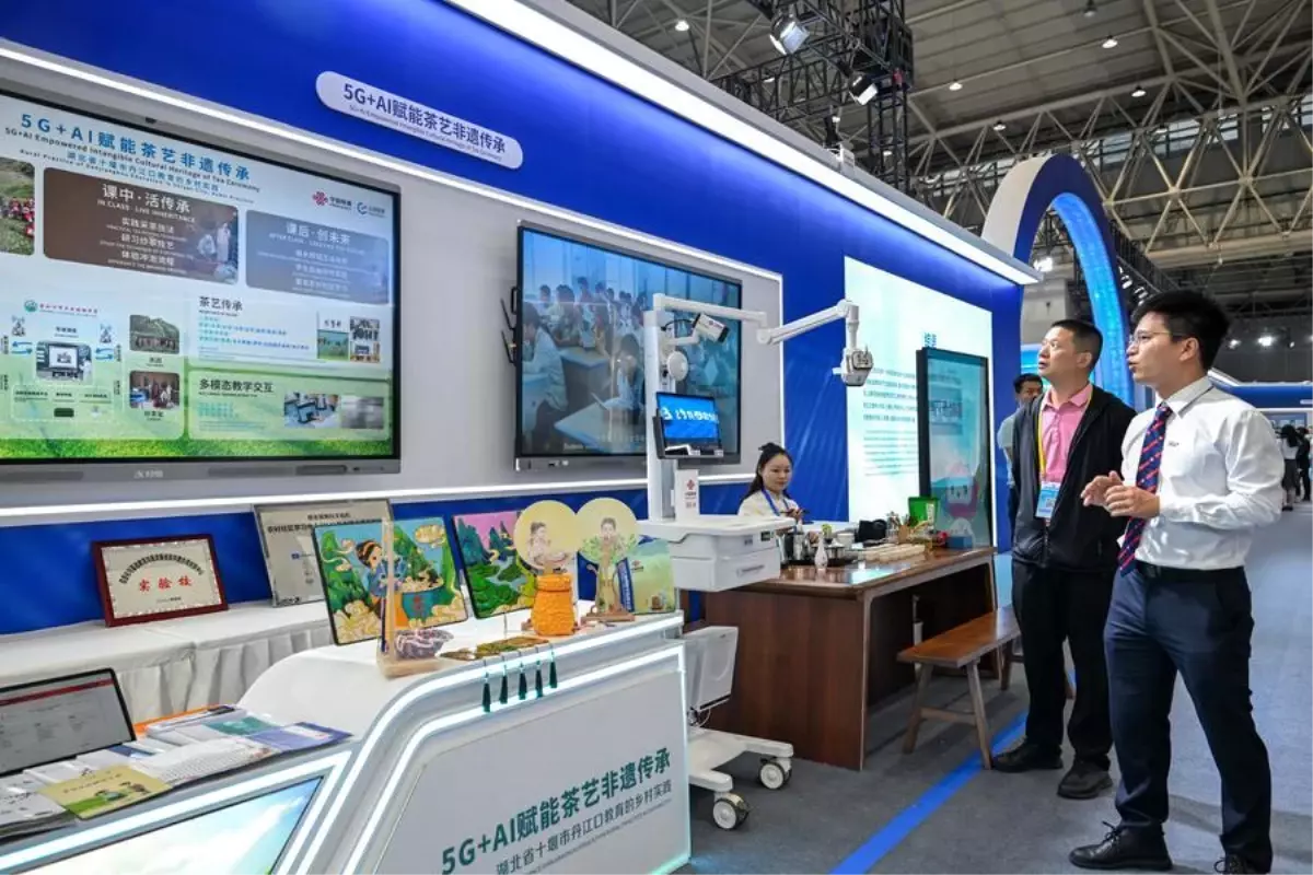 Dijital Eğitim Konferansı Wuhan\'da Başladı