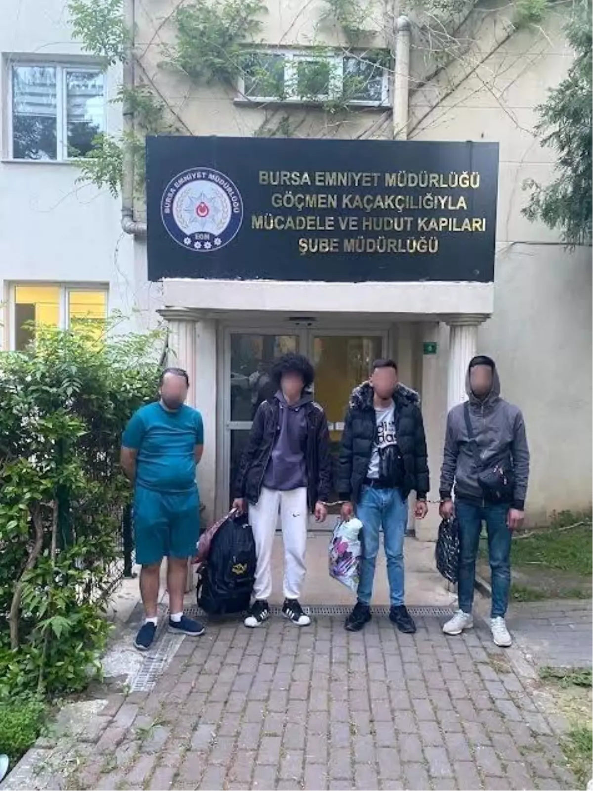 Bursa\'da Göçmen Kaçakçılığı Operasyonu