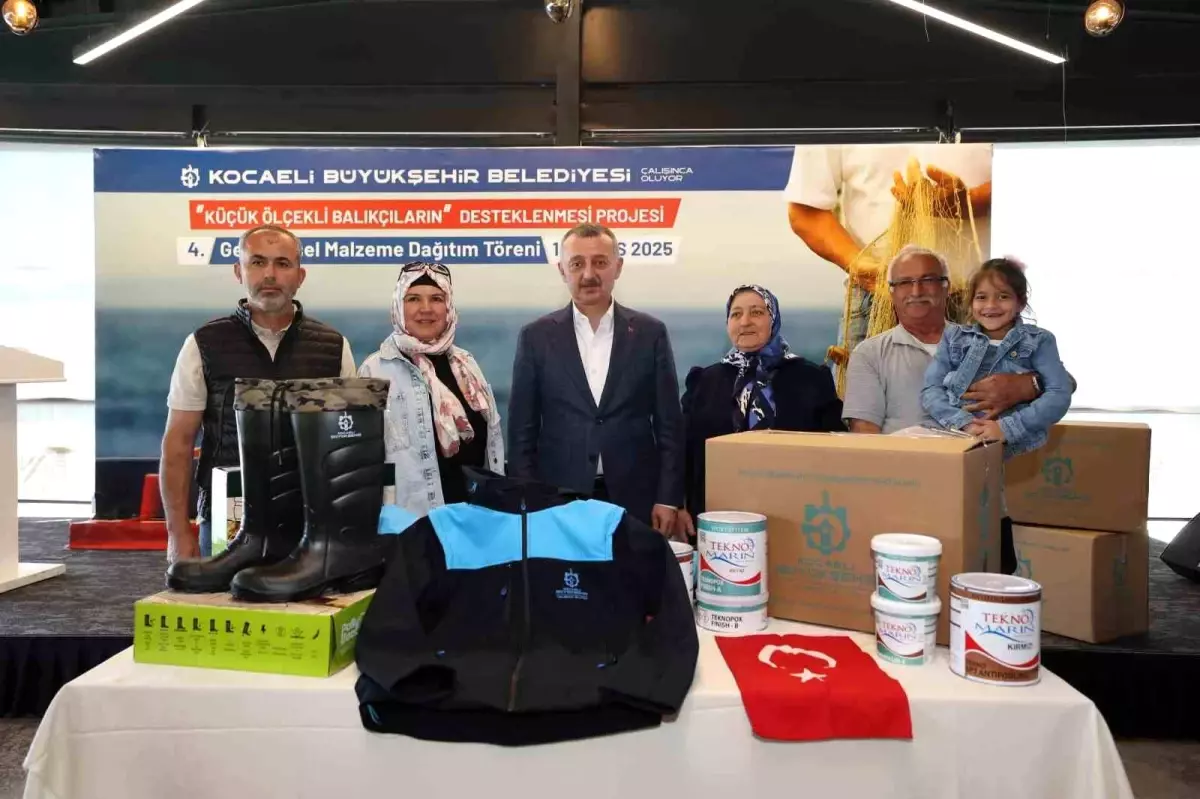 Kocaeli Büyükşehir Belediyesi\'nden Balıkçılara Malzeme Desteği