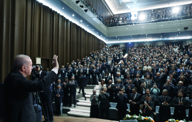 Cumhurbaşkanı Erdoğan'dan salonu ayağa kaldıran sözler: Şehirlerinize döndüğünüzde...