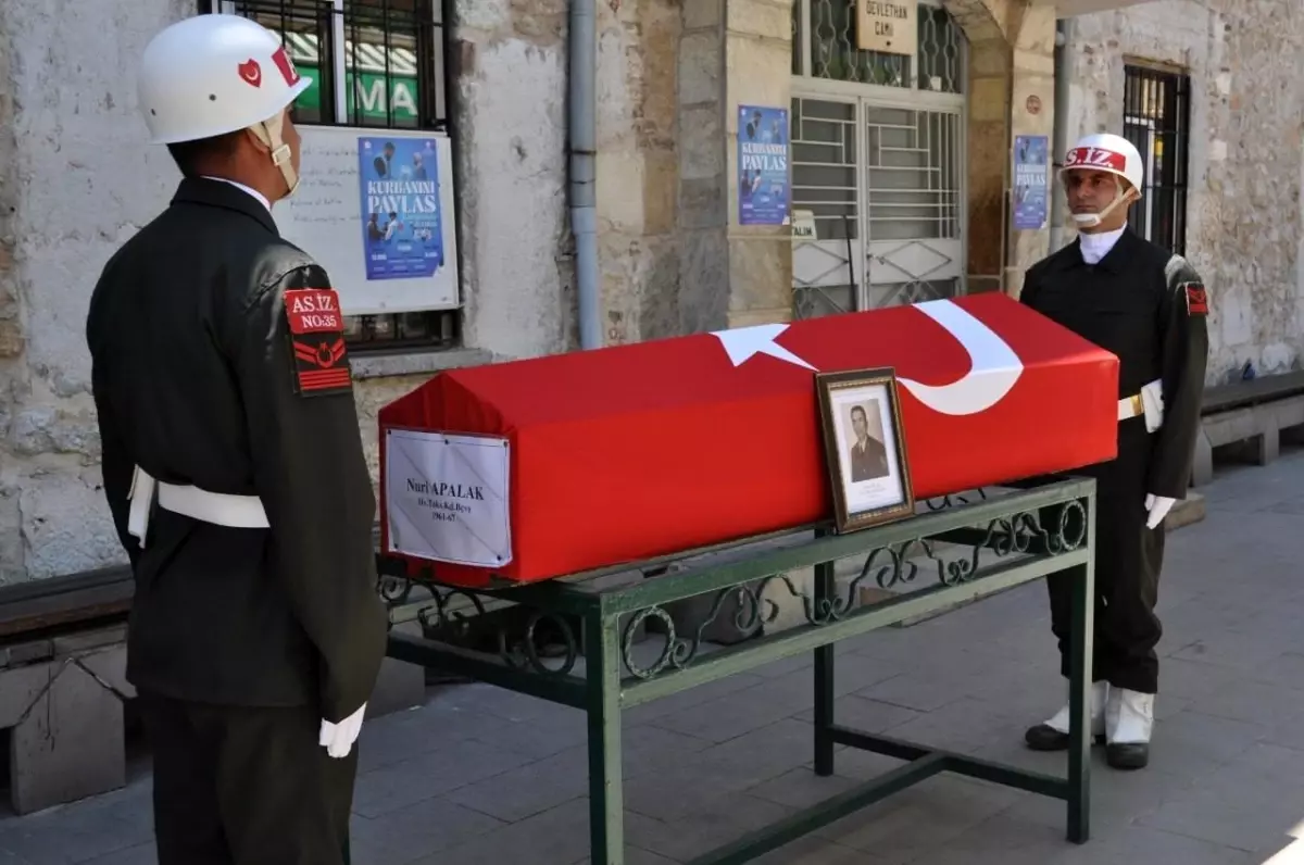 Emekli Astsubay Nuri Apalak, Askeri Törenle Son Yolculuğuna Uğurlandı