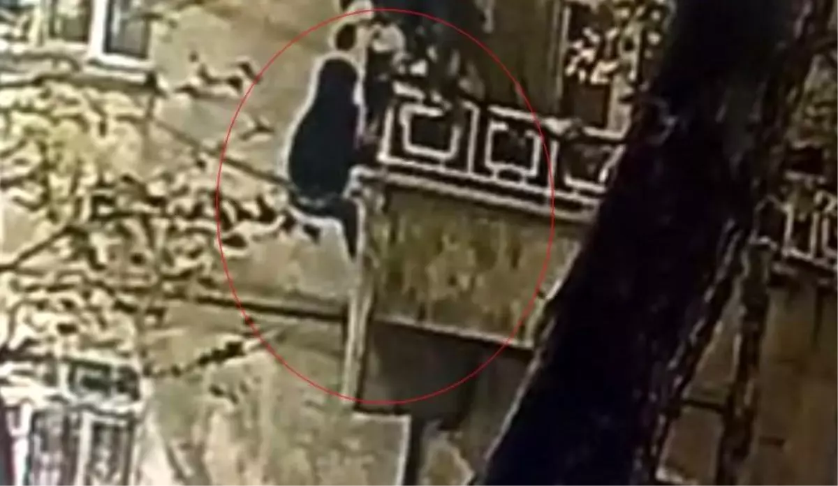 Elazığ\'da Balkon Hırsızı Kaçtı