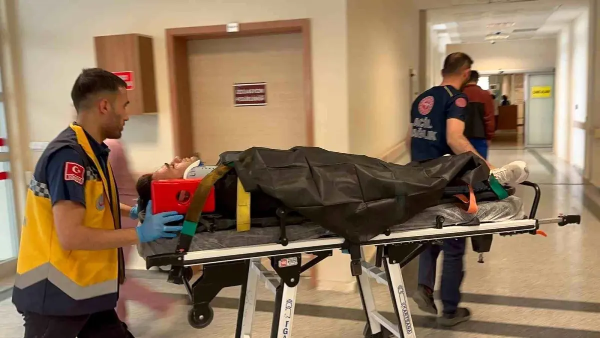 Adıyaman\'da Trafik Kazası: 3 Yaralı