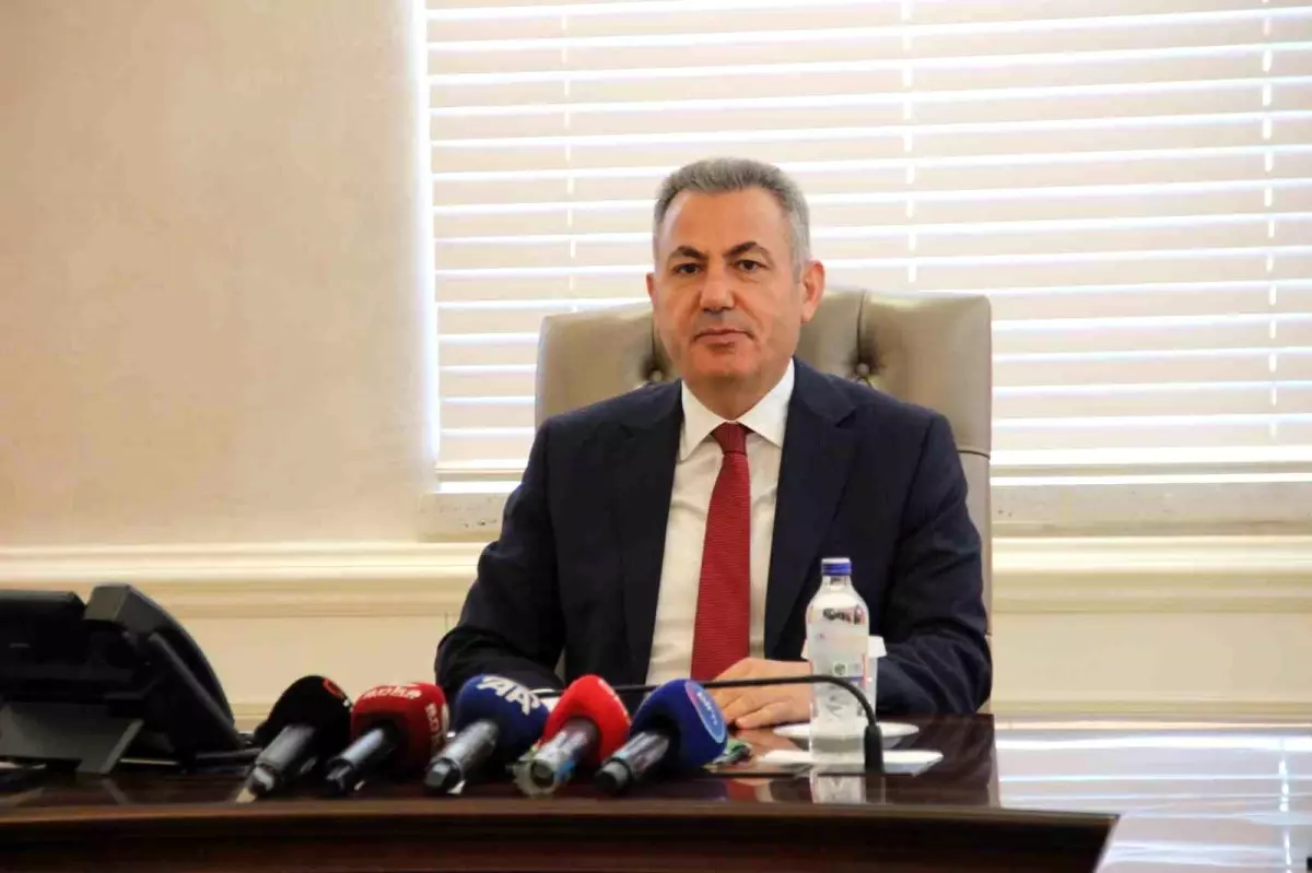 İzmir\'de Suç Oranları Düştü, 75 Suç Örgütü Çökertildi