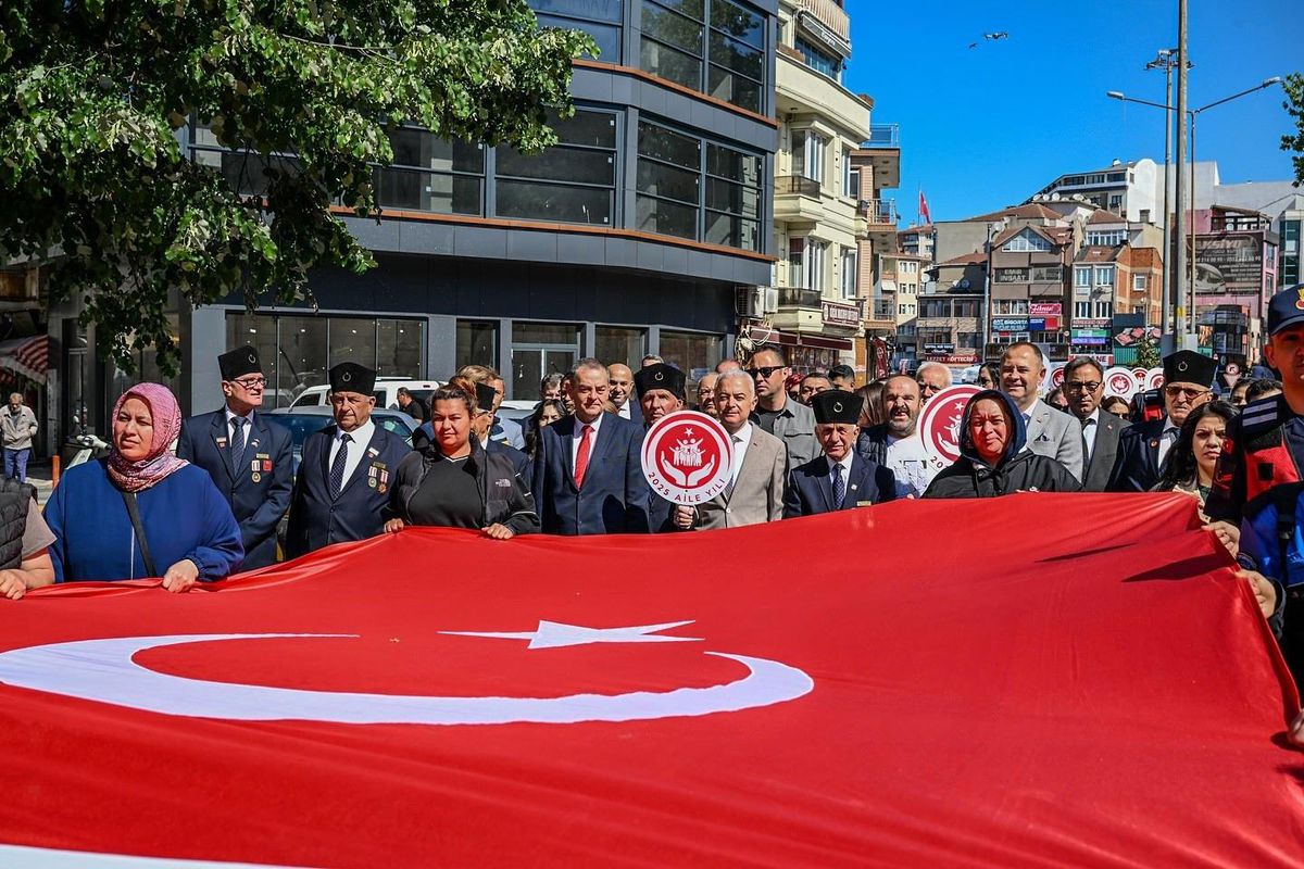 Kırklareli\'nde Aile Yılı ve Engelliler Haftası çerçevesinde yürüyüş