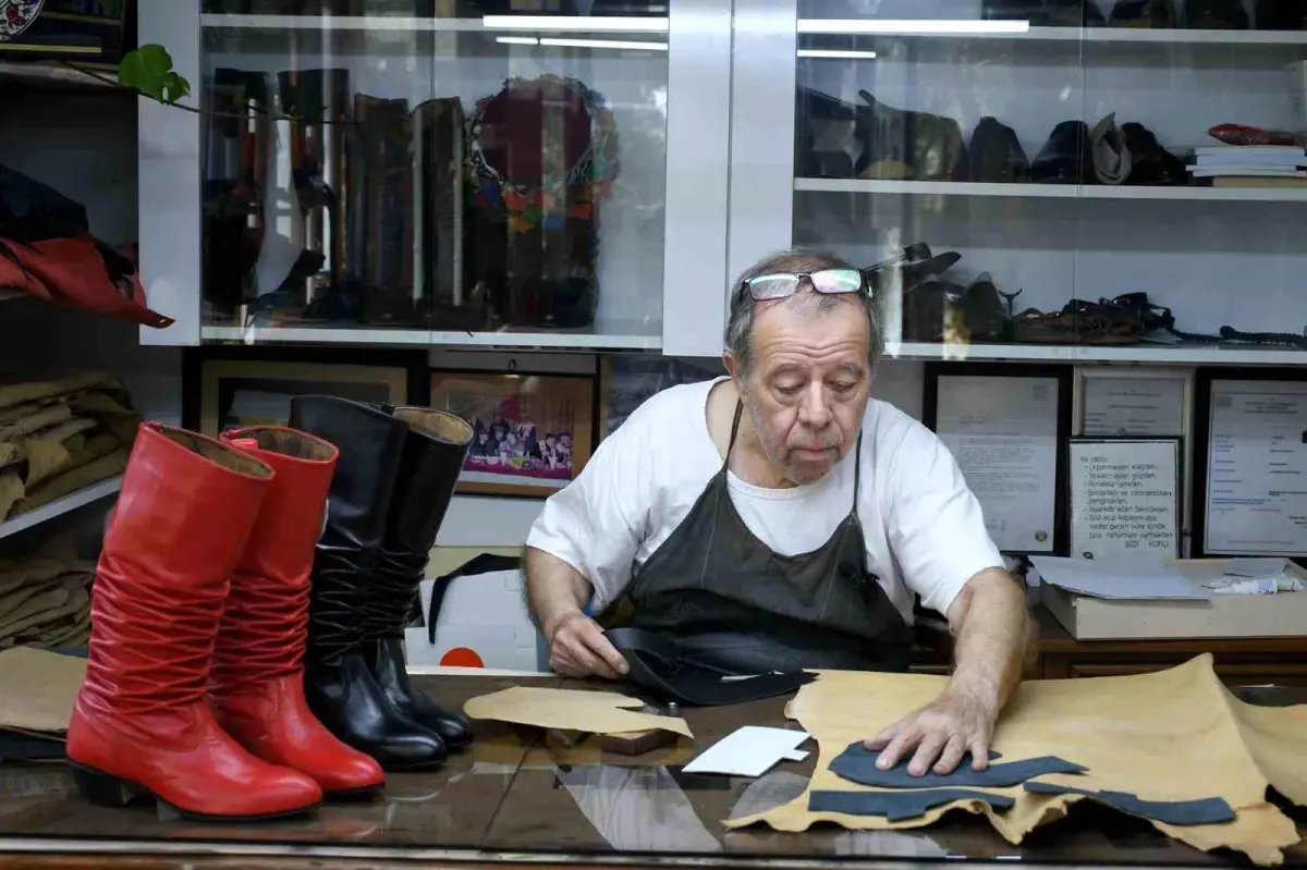 Körüklü Çizme Ustası Geleceği İçin Çırak Arıyor