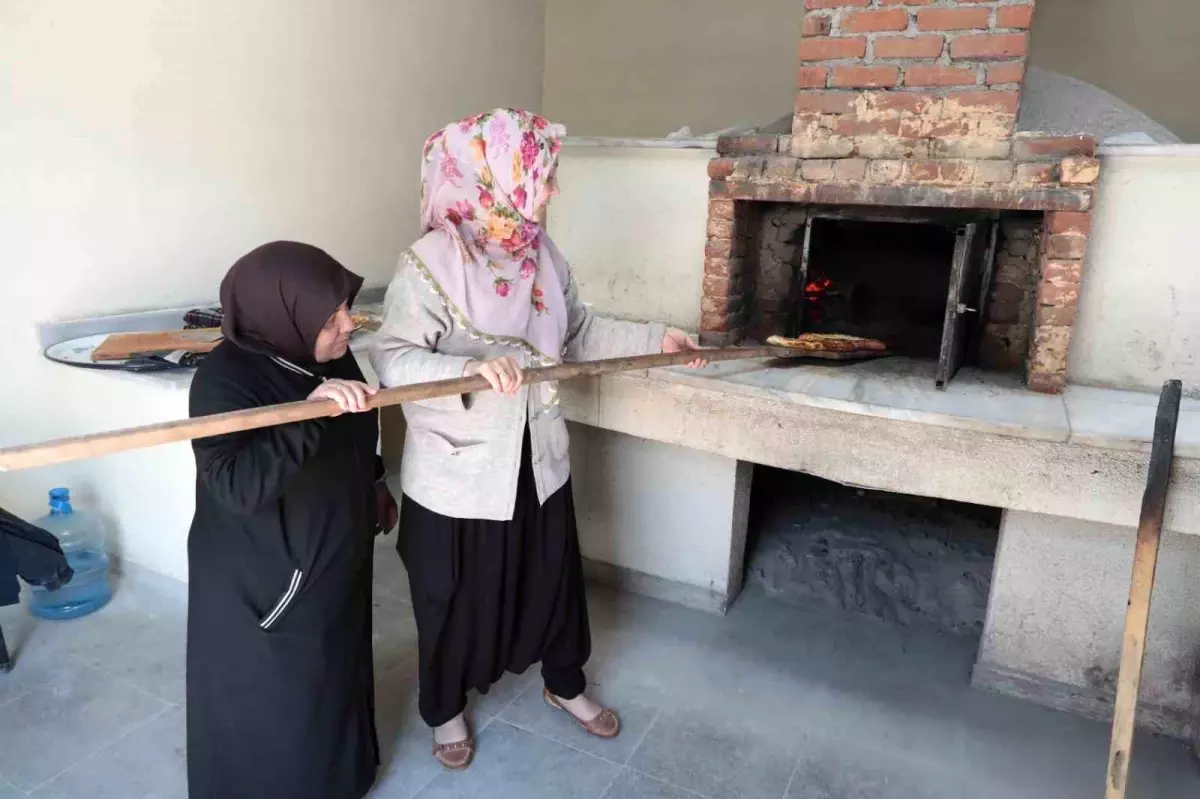 Odunpazarı\'nda Kadınlar İçli Pide ile Dayanışma Etkinliği Düzenledi
