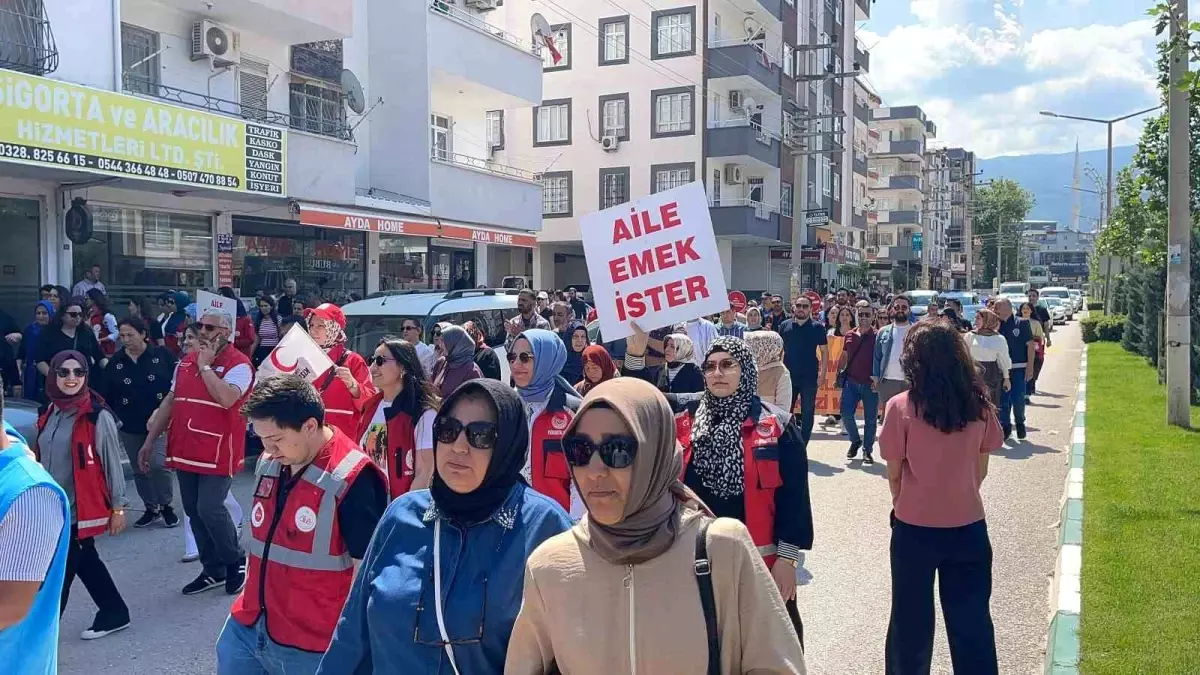 Aile Haftası Korteji Osmaniye\'de Gerçekleşti