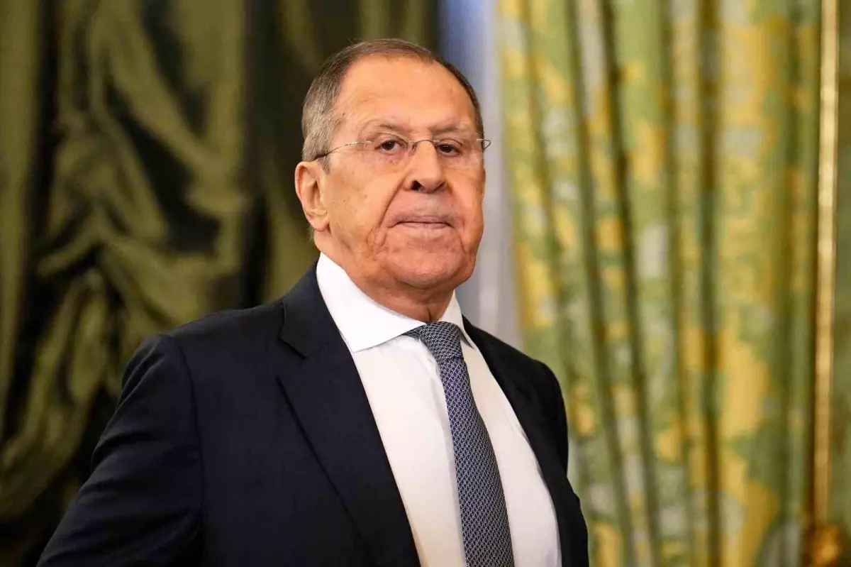 Lavrov\'dan Zelenskiy\'e Sert Eleştiri
