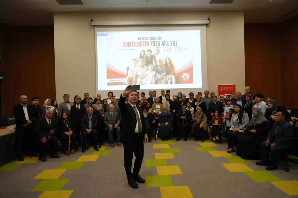 24 örnek aileye şilt takdim edildi