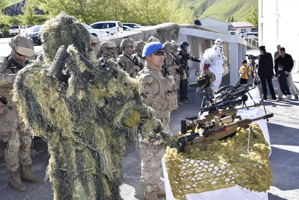 Bitlis\'te özel gereksinimli bireyler için bir günlük askerlik hizmeti düzenlendi
