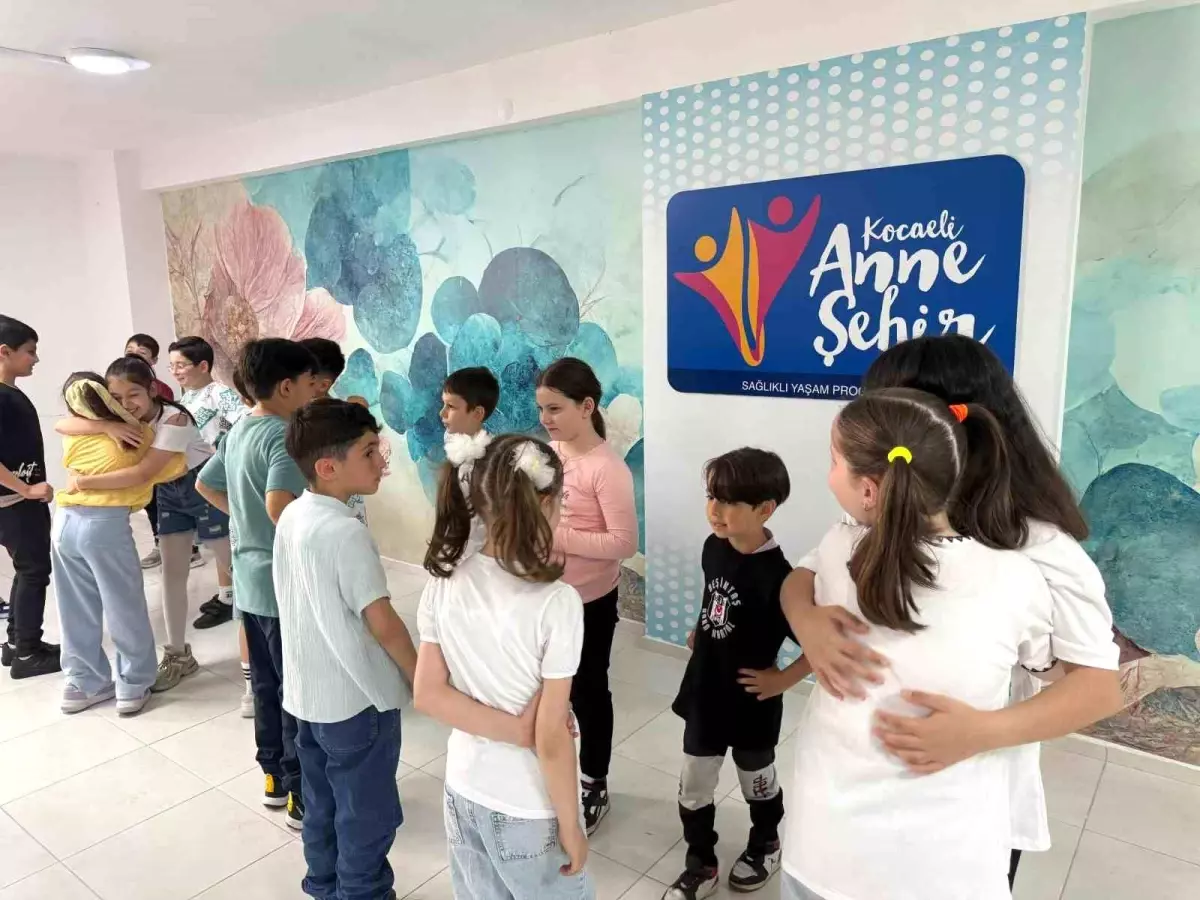 Kocaeli\'de \'Anne Şehir ile Adım Adım Hayat\' Projesi Başladı