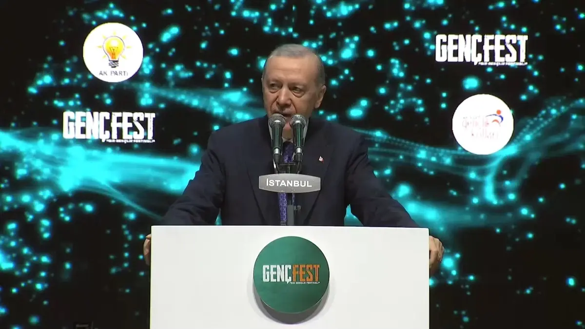Cumhurbaşkanı Erdoğan: \'Terörsüz Türkiye için gece gündüz çaba sarf ediyoruz\'